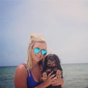 Meet your Posher, Claudia